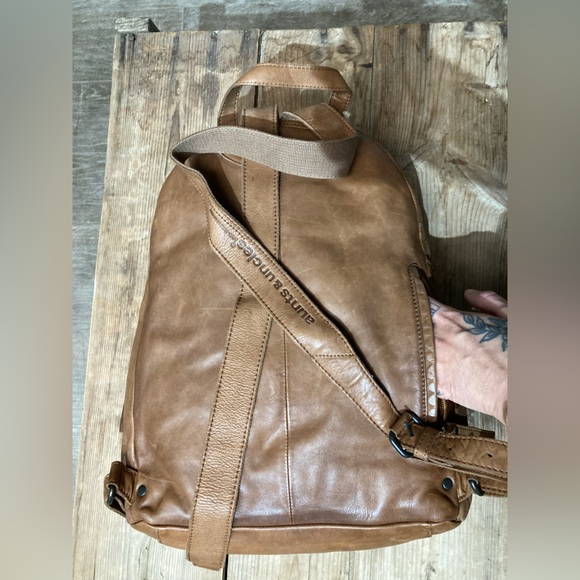 Pepperoni -Toffee | Leather Backpack | Aunts & Uncles - Picture 7 of 8